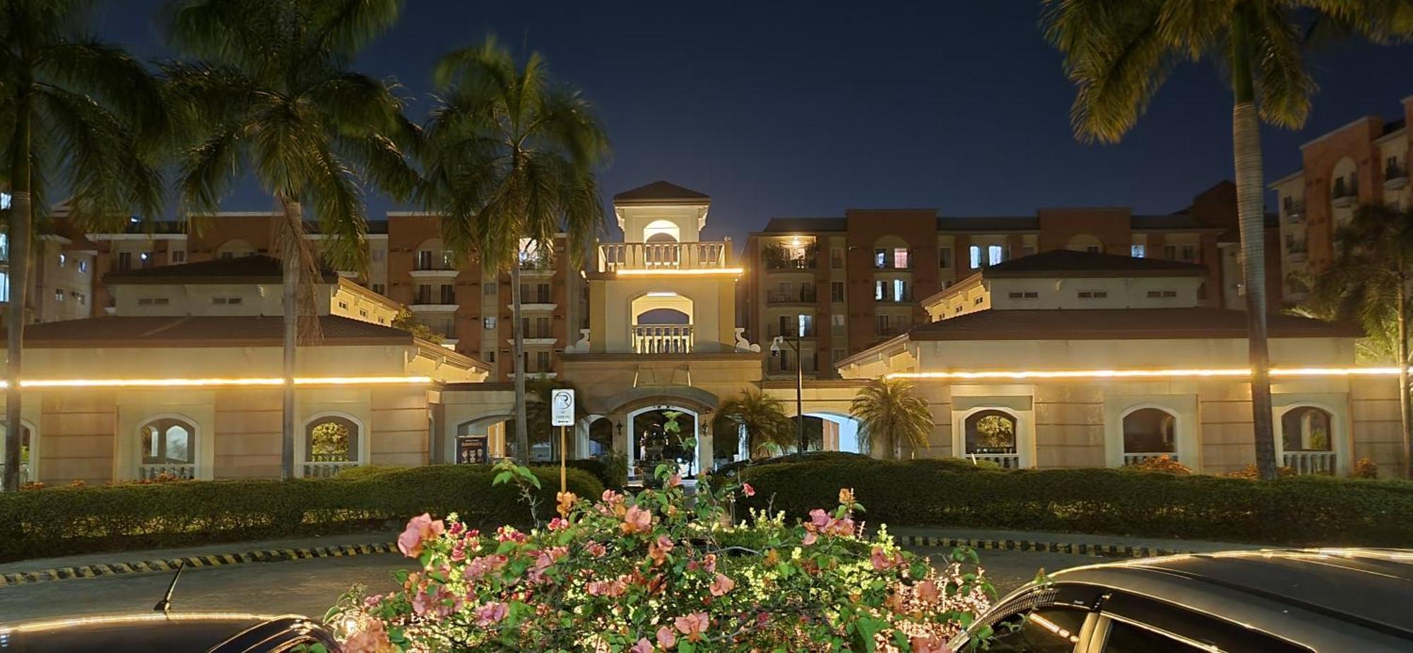 Cozy 2Br Staycation With Balcony Chateau Elysee For 4-6 Pax Paranaque City Екстериор снимка
