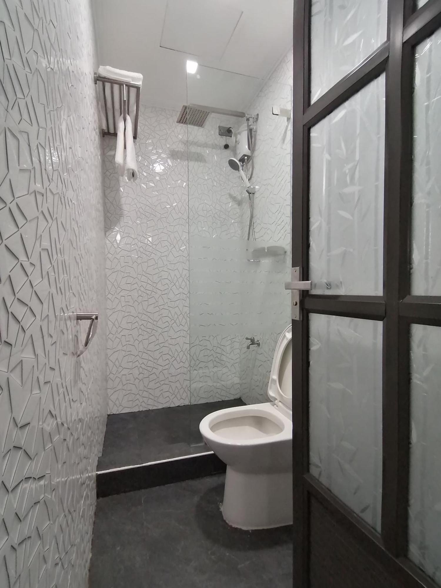 Cozy 2Br Staycation With Balcony Chateau Elysee For 4-6 Pax Paranaque City Екстериор снимка