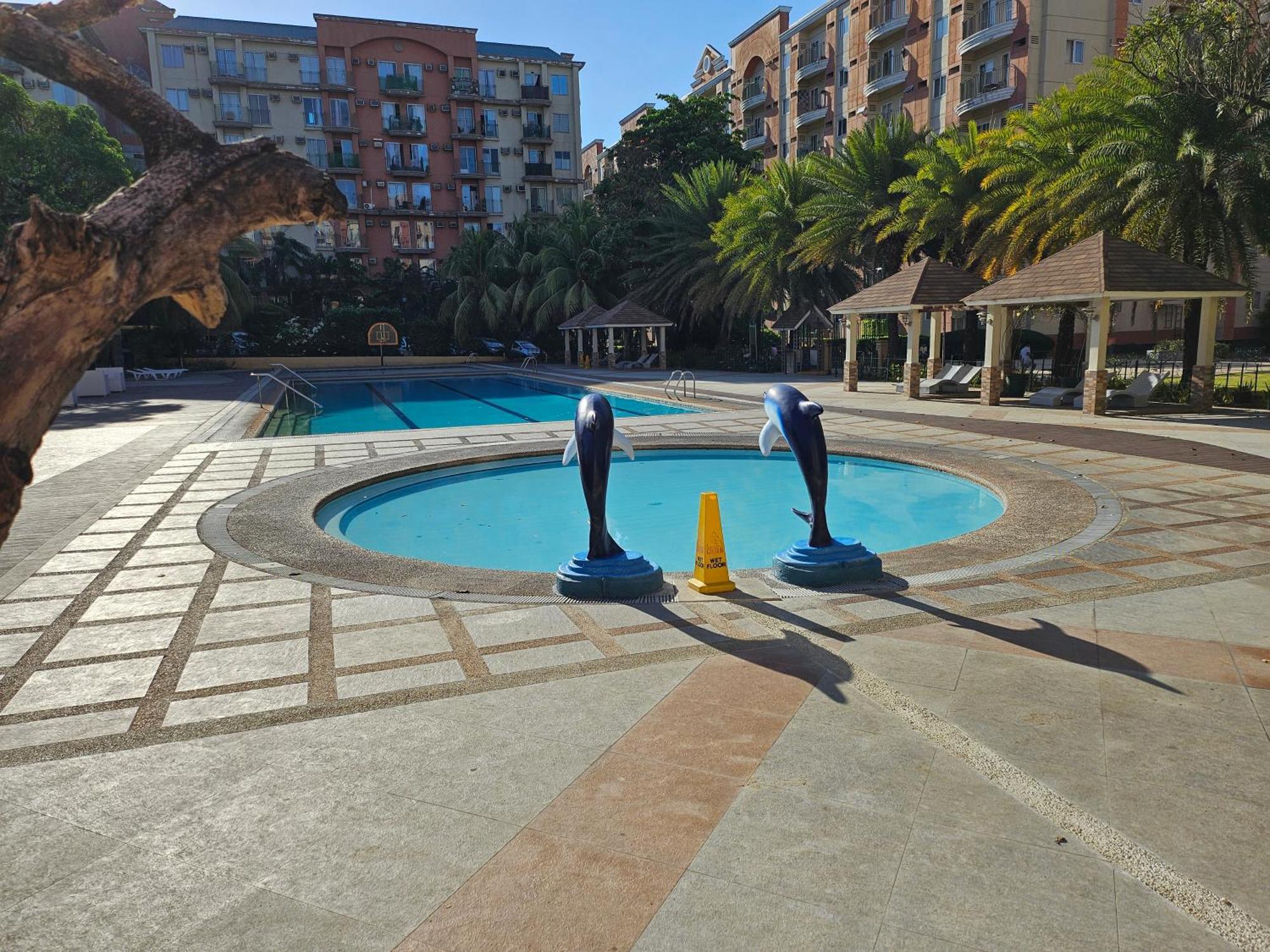 Cozy 2Br Staycation With Balcony Chateau Elysee For 4-6 Pax Paranaque City Екстериор снимка