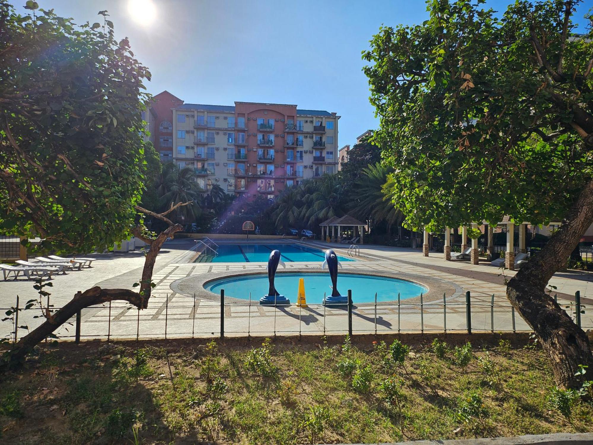 Cozy 2Br Staycation With Balcony Chateau Elysee For 4-6 Pax Paranaque City Екстериор снимка