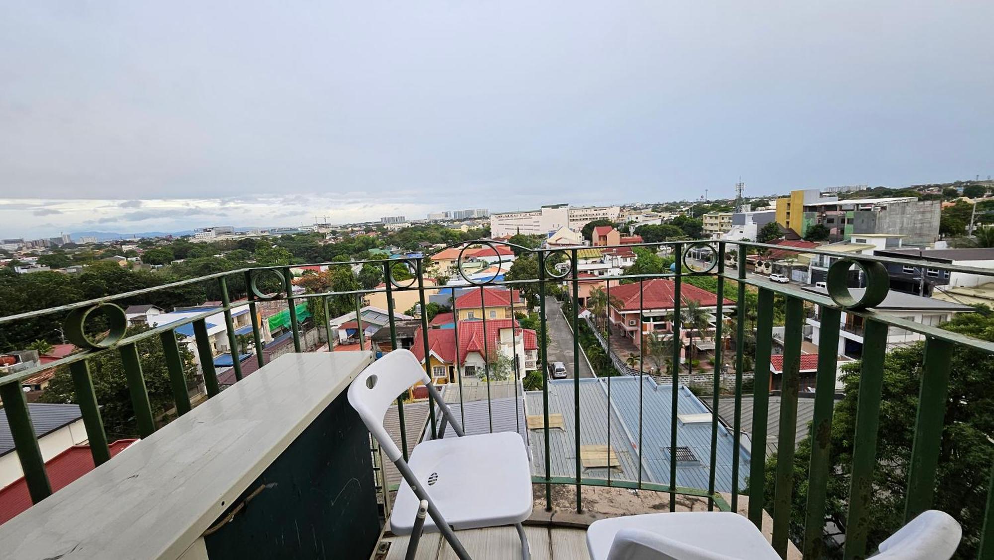 Cozy 2Br Staycation With Balcony Chateau Elysee For 4-6 Pax Paranaque City Екстериор снимка
