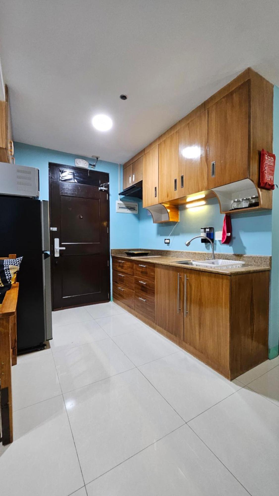 Cozy 2Br Staycation With Balcony Chateau Elysee For 4-6 Pax Paranaque City Екстериор снимка