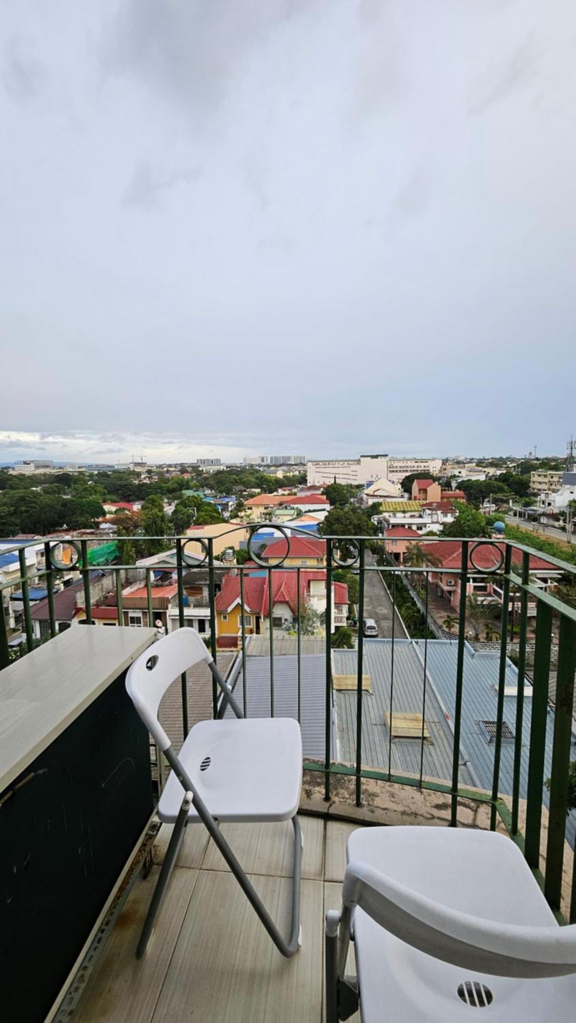 Cozy 2Br Staycation With Balcony Chateau Elysee For 4-6 Pax Paranaque City Екстериор снимка