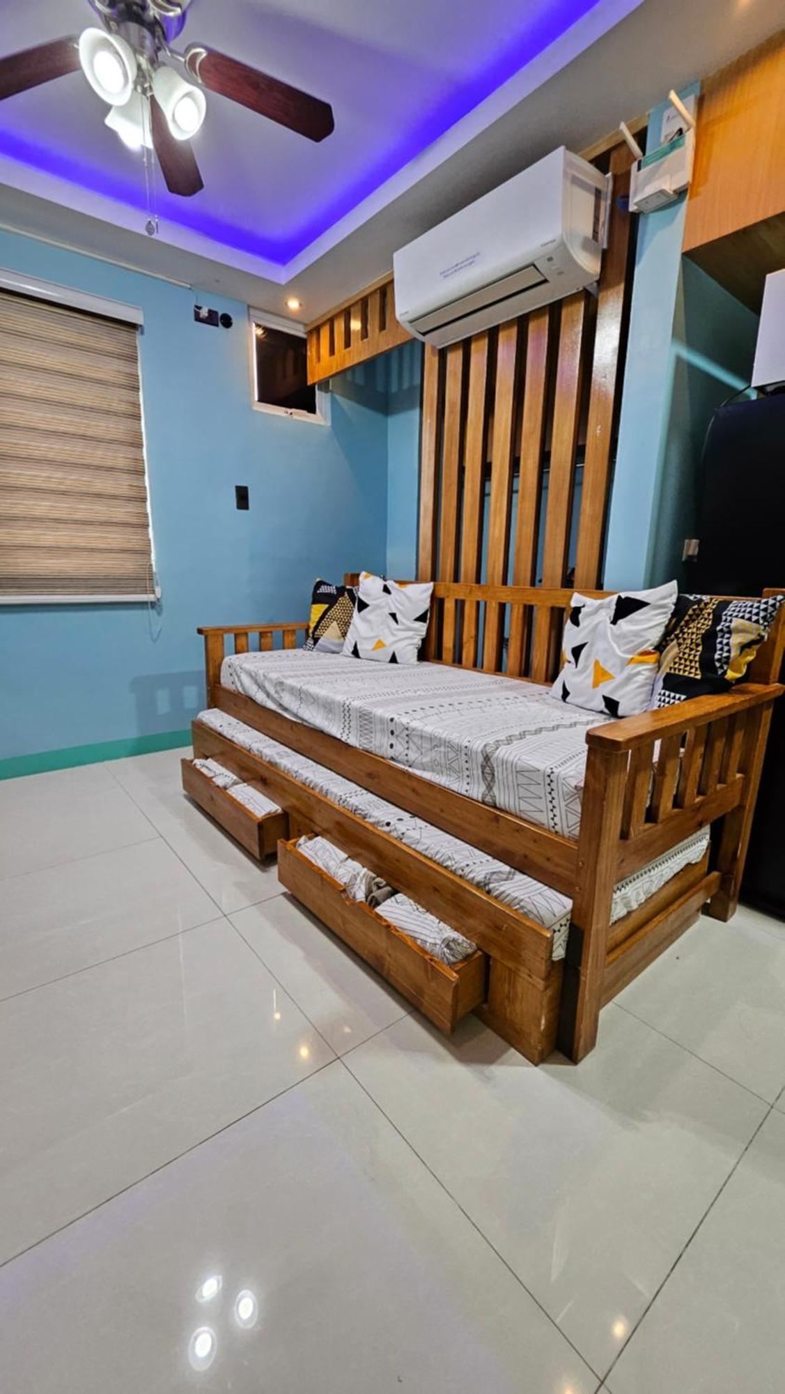 Cozy 2Br Staycation With Balcony Chateau Elysee For 4-6 Pax Paranaque City Екстериор снимка